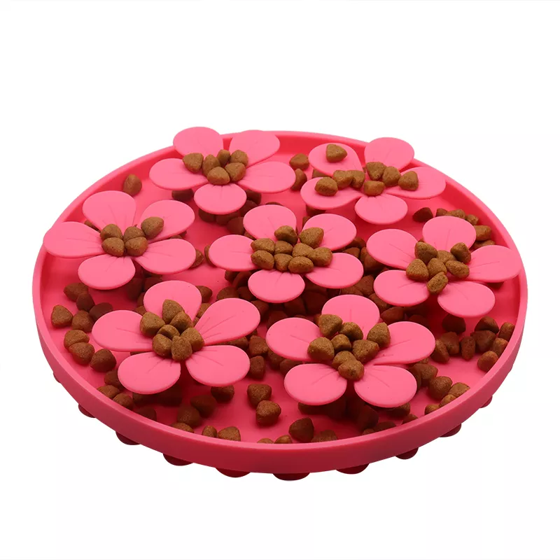 Silicone Pet Cat Sniffing Pad Flower Type Dog Lick Pad with Suction Dog Slow Feeder Sniffle Mat for Dogs