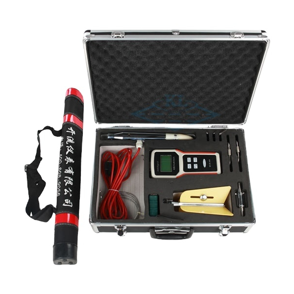 Portable hydrology flow meter is used to measure the flow rate and flow level of agricultural irrigation