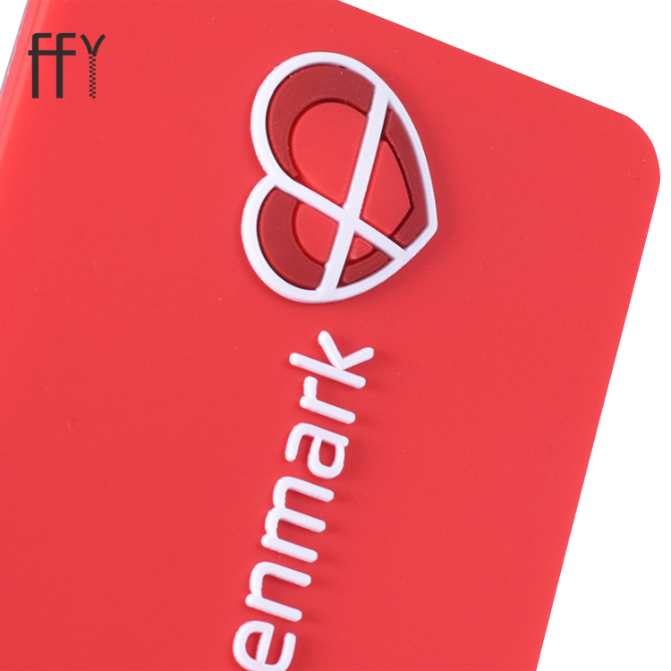 Eco Recycled Plastic Clothing Luggage Hang Tag Custom Name Logo Hang Tags For Garments