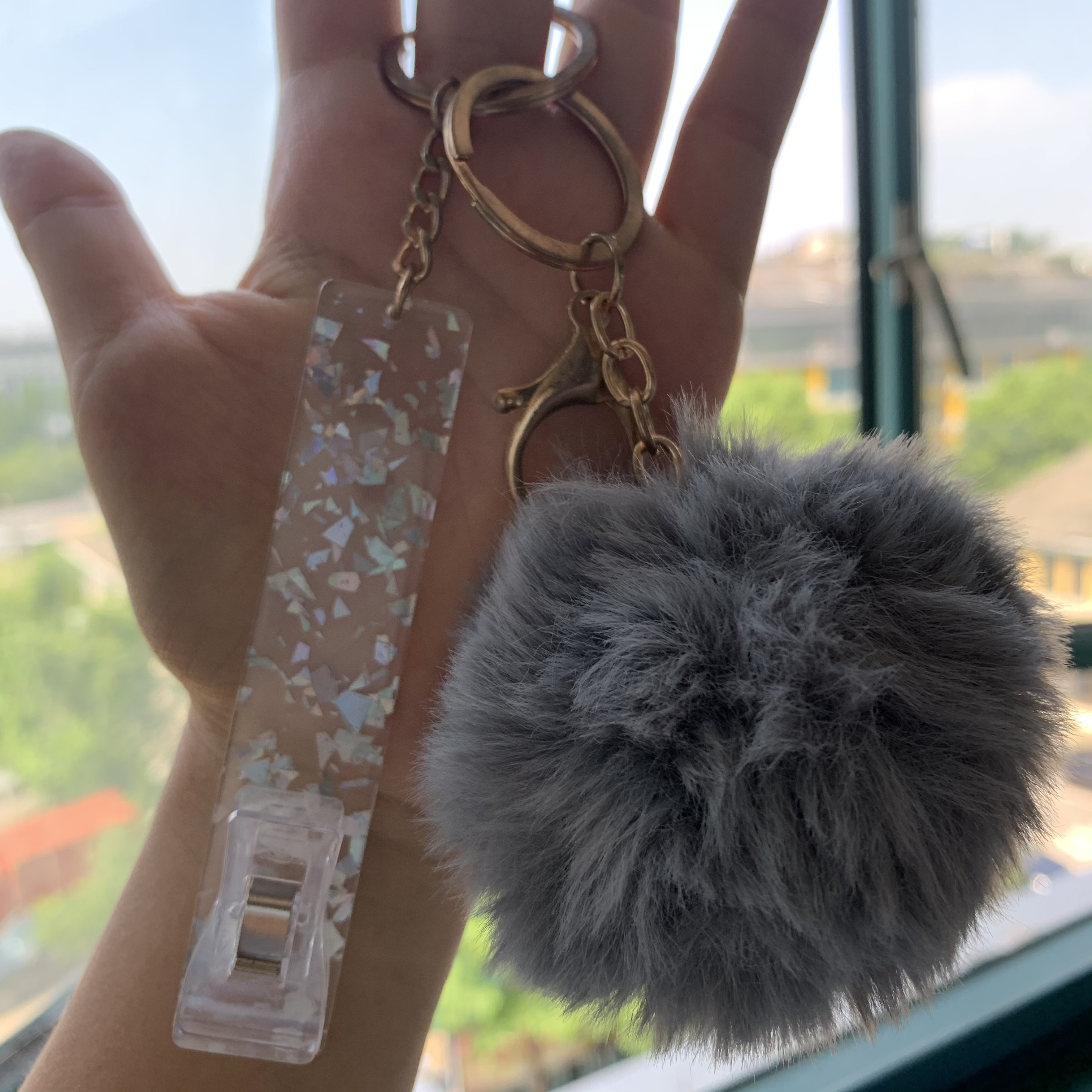 Huajing Wholesale Debit Credit card grabber keychain Custom Love puff ball Atm Card Grabber Plastic Clip For Long Nails