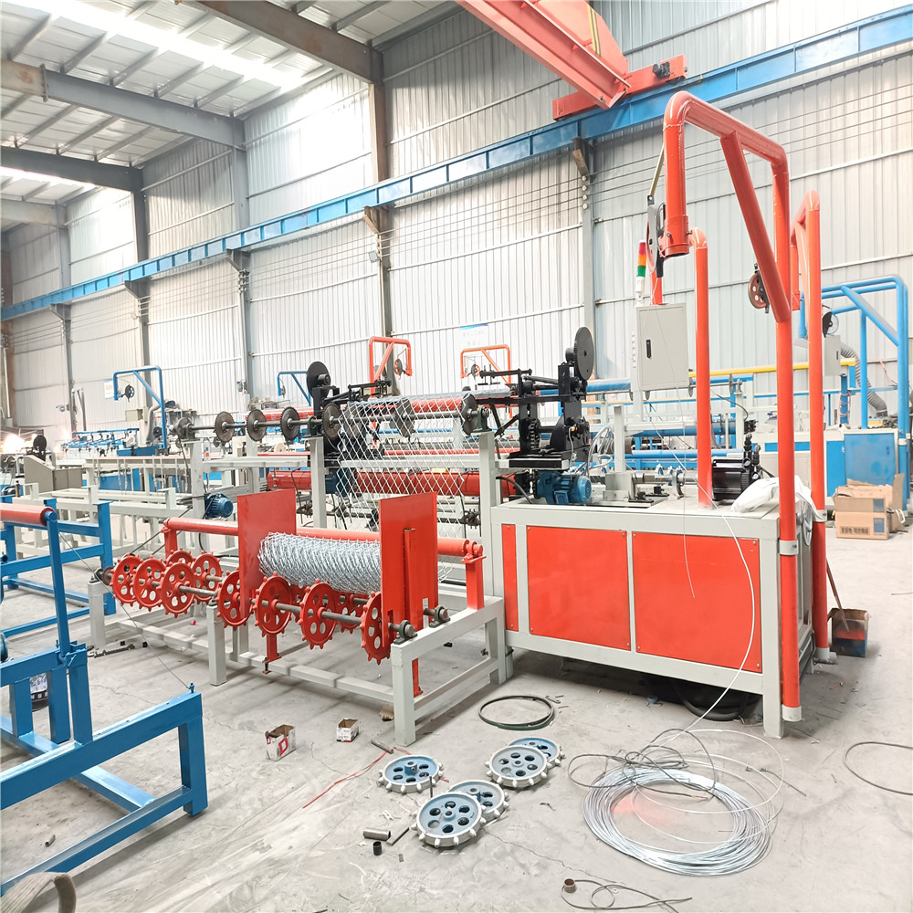 India Fully automatic spare parts manufacture price Diamond pvc wire mesh chain link fencing net making machine in App