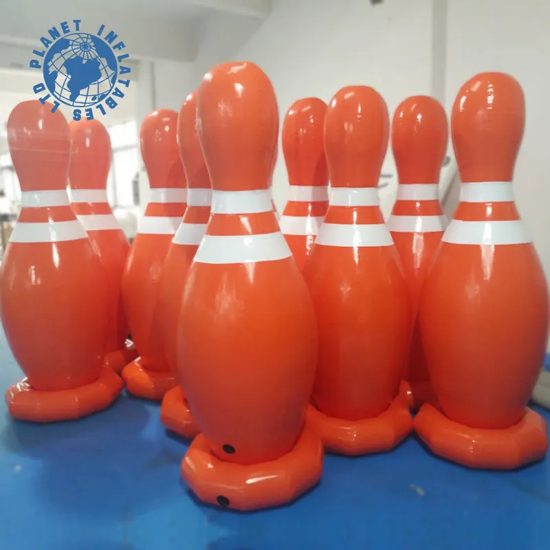 Crazy Giant Customized 1M,1.5M,2M Outdoor Human Inflatable Bowling Pins Games / Inflatable Bowling Pins Set For Snow Games