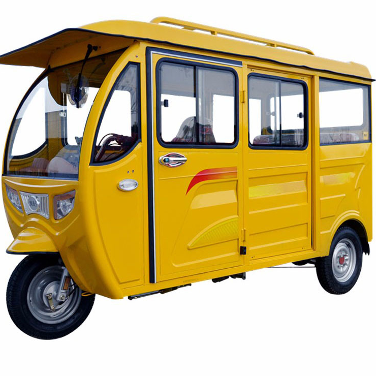 Bajaj 3 колеса пассажирский трицикл закрытой кабиной Тук, импортируемые из Китая для продажи