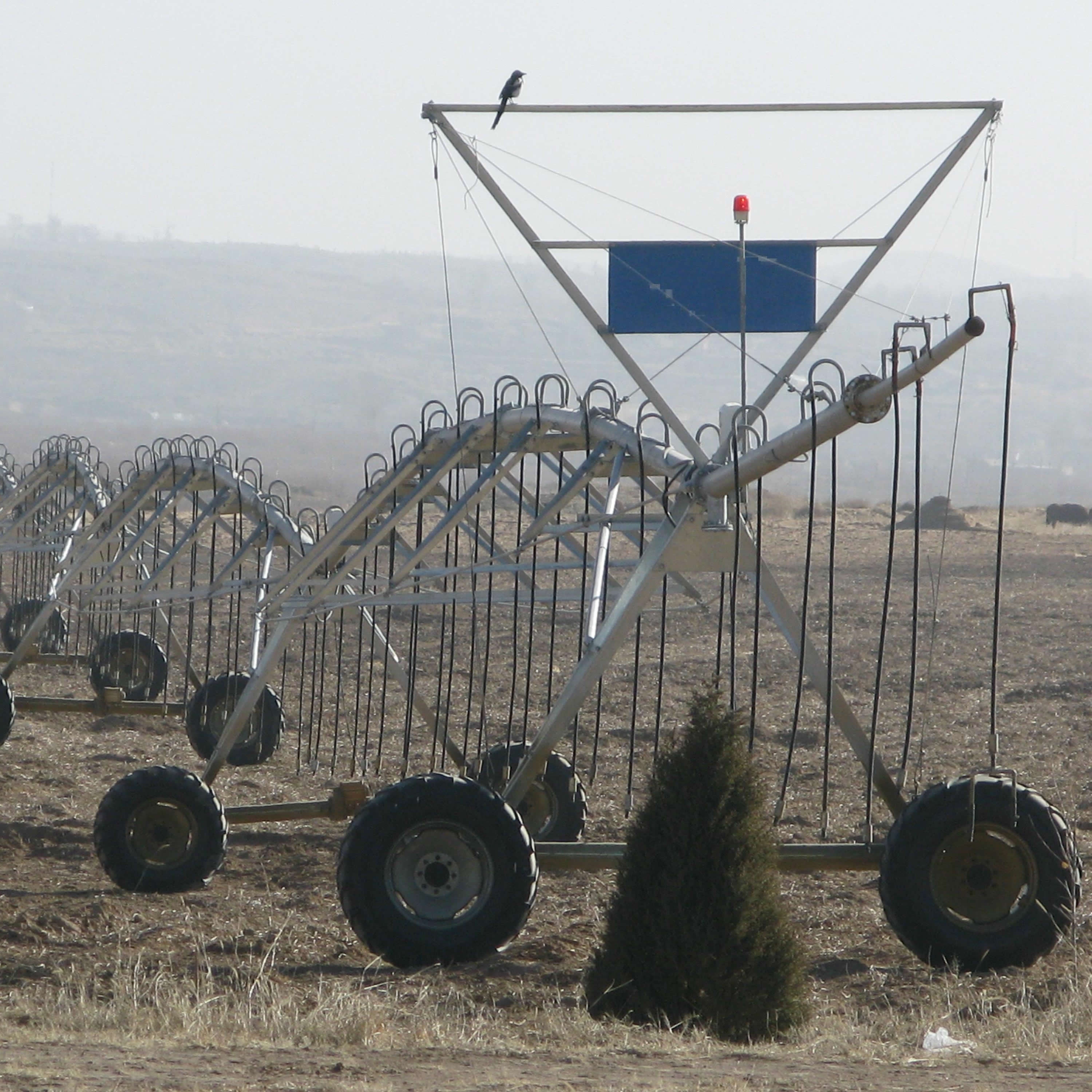 Заводской производственный центр, поворотное оборудование для орошения, оборудование для орошения пшеницы и кукурузы