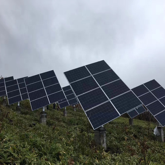 Normal Specification and 120W/DC24V Output Voltage (V) Solar Tracker