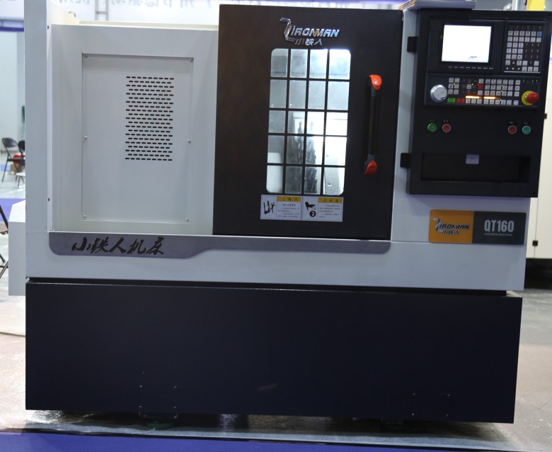Высокое качество QT 200 * 700CNC токарный станок с ЧПУ для обработки металлов металла машины