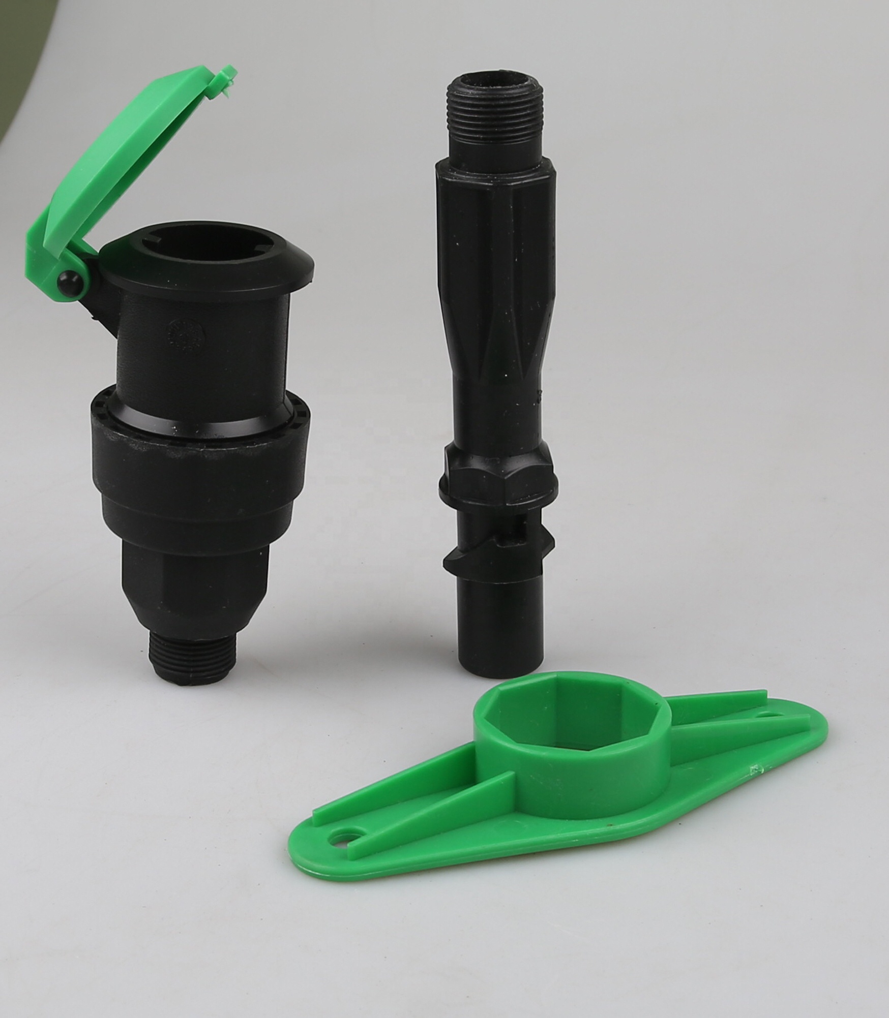 Plastic irrigation quick coupling valve 3/4" and 1" to get water fast