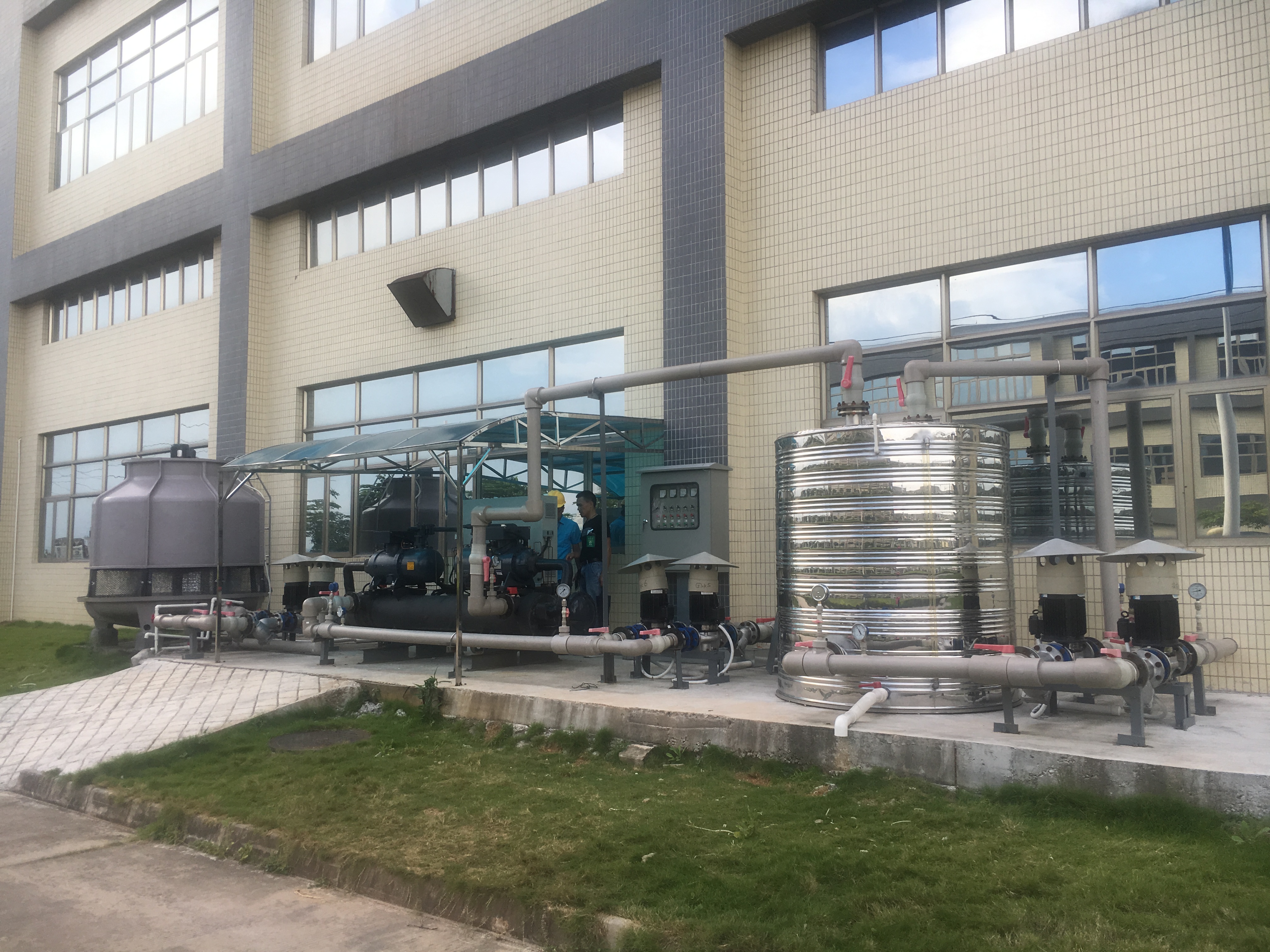 China Professional CE Double Bitzer Screw Compressors 100 tr industrial chiller
