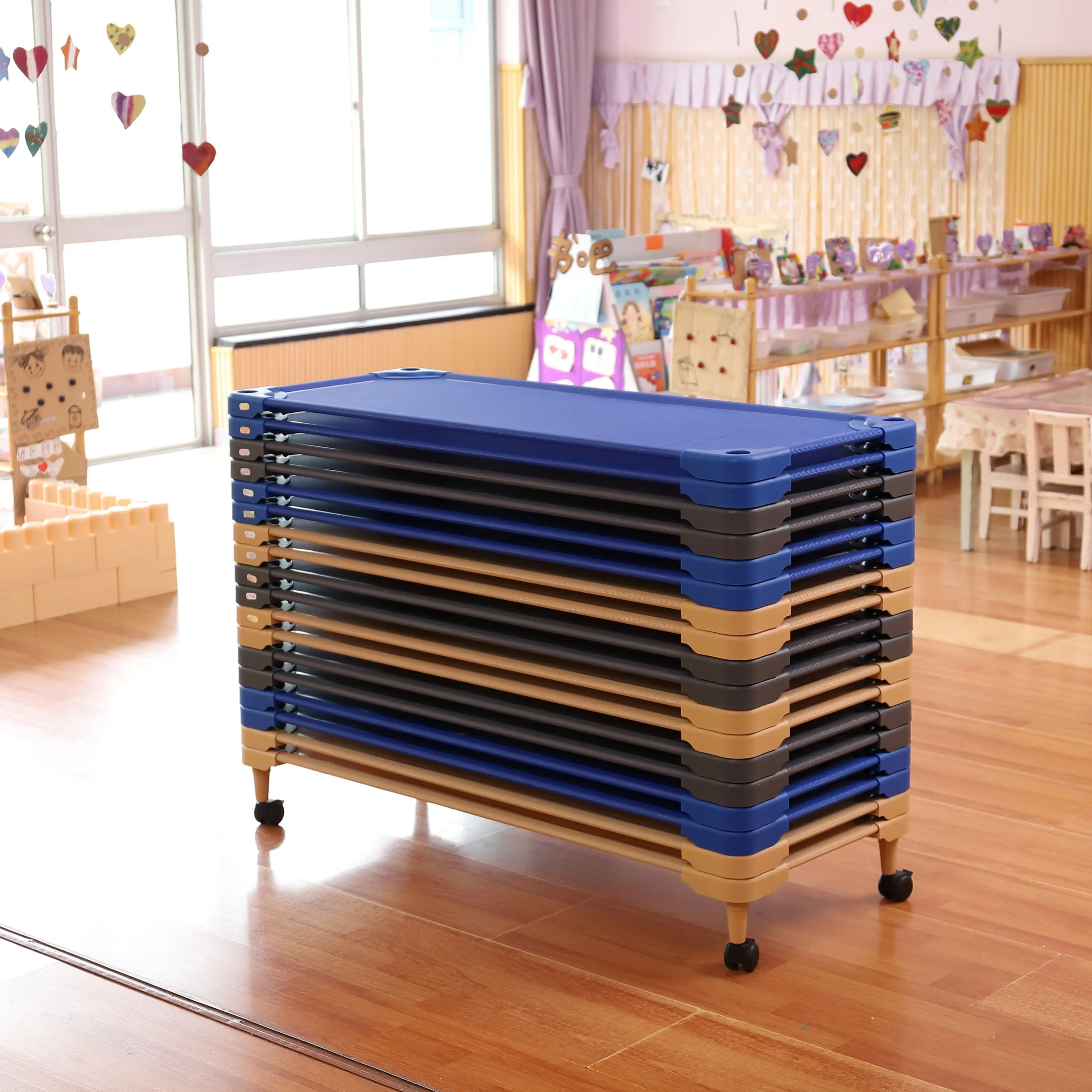 High quality Easy to carry molded plastic bed daycare furniture