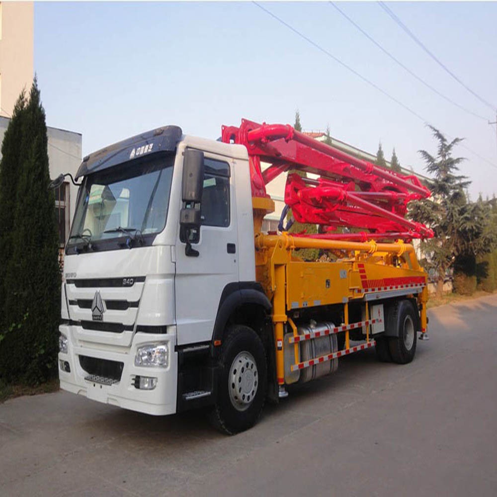 SINOTRUK HOWO 4X2 28M 33M 47M 48M грузовик с бетононасосом