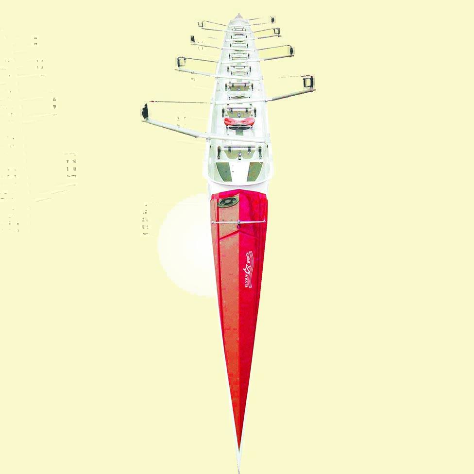 Гребная лодка 8 +