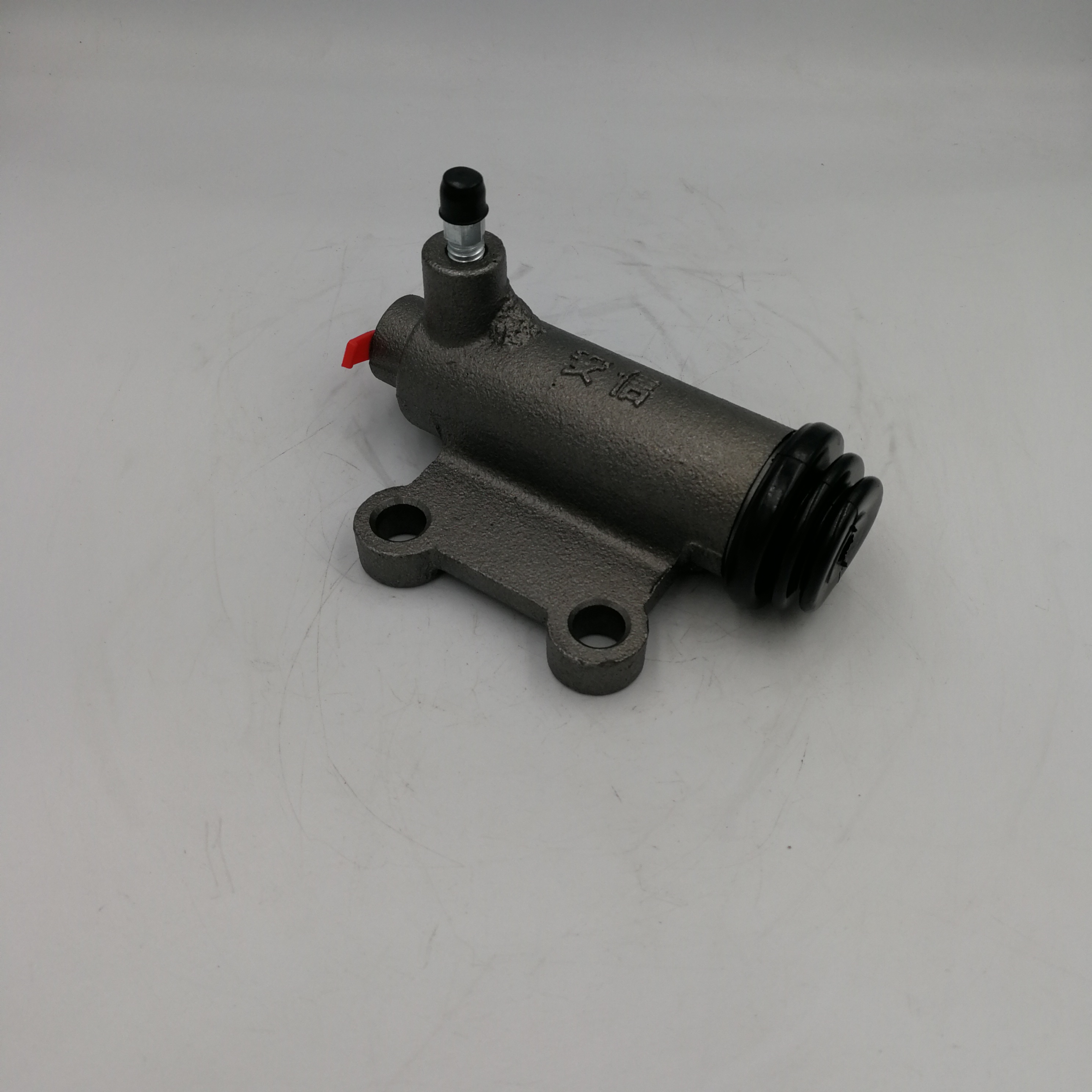 china good price release clutch pump clutch slave cylinder EQ1061 for Truck Brake System OEM,