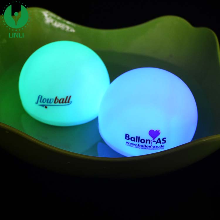 8 см LED плавучий бассейн мяч белый чувственного света