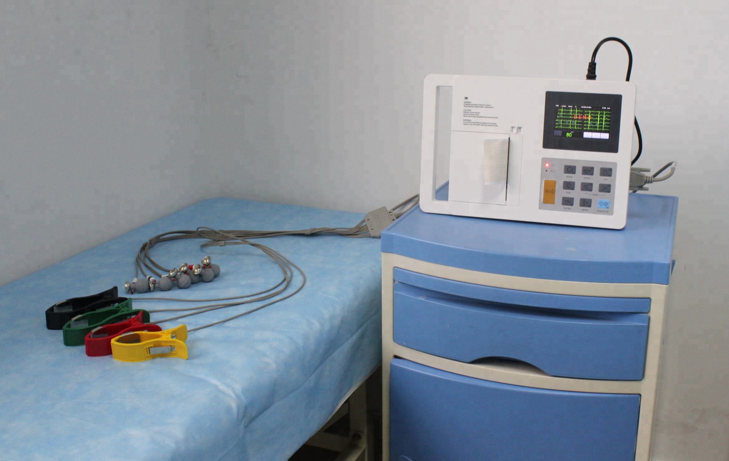 Meditech 3 канала ветеринарного ЭКГ с 5,7 ''цветной сенсорный ЖК-экран