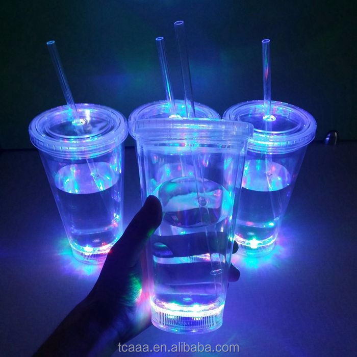 Горячий Элемент партии Подгонянный логотип tumblers свет вверх чашки с соломой