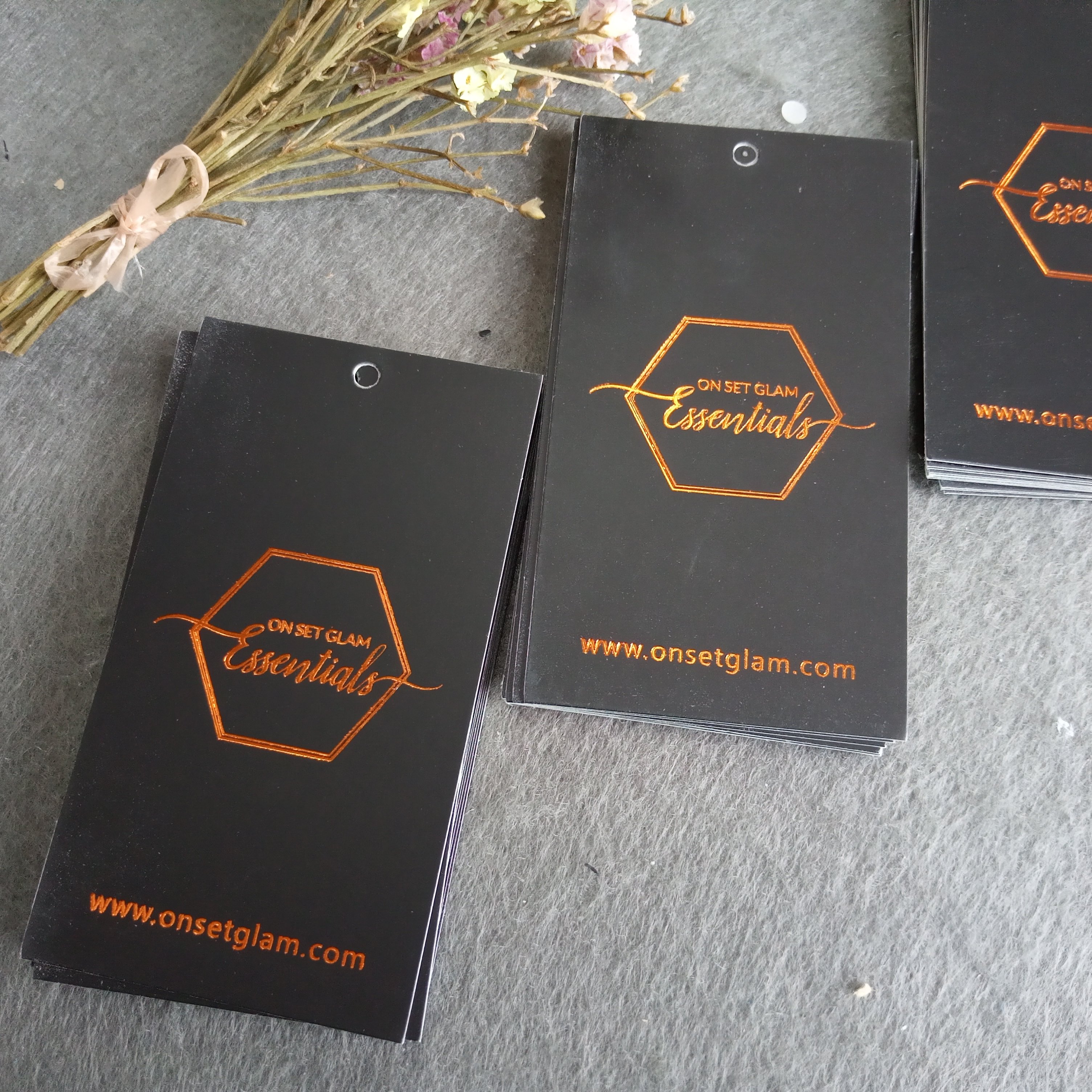 Wholesale Custom clothing hang tags stamping rose gold foil swing tag for clothing