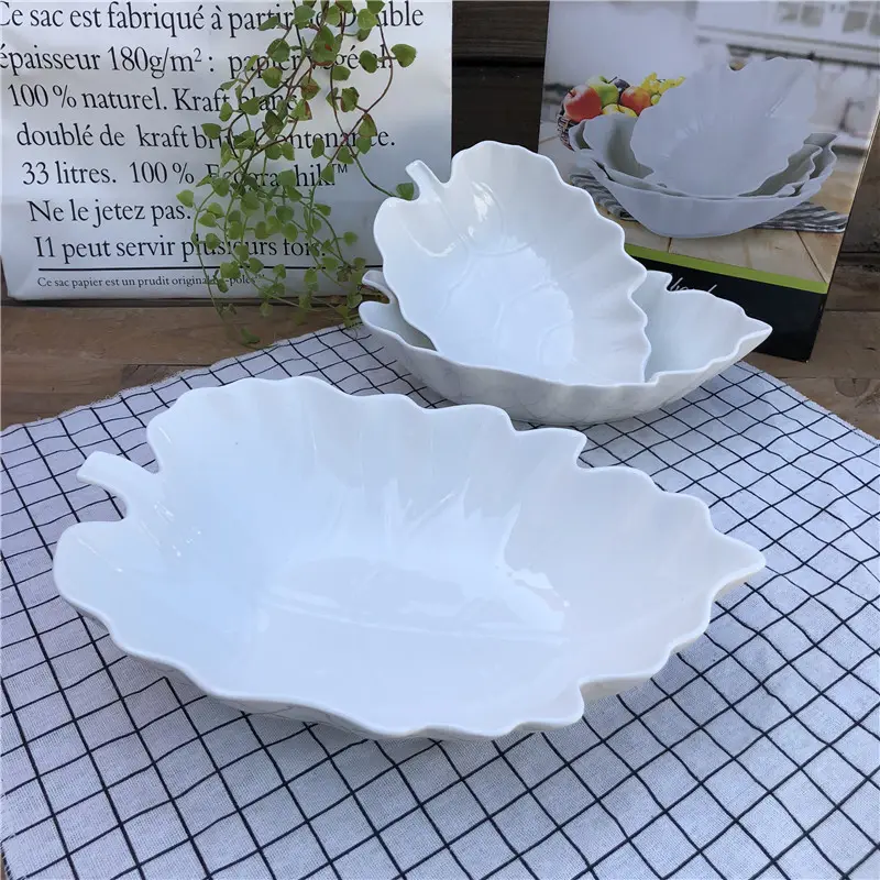 Eco-Friendly Multi-size select ceramic leaf shape dish set for restaurant usage