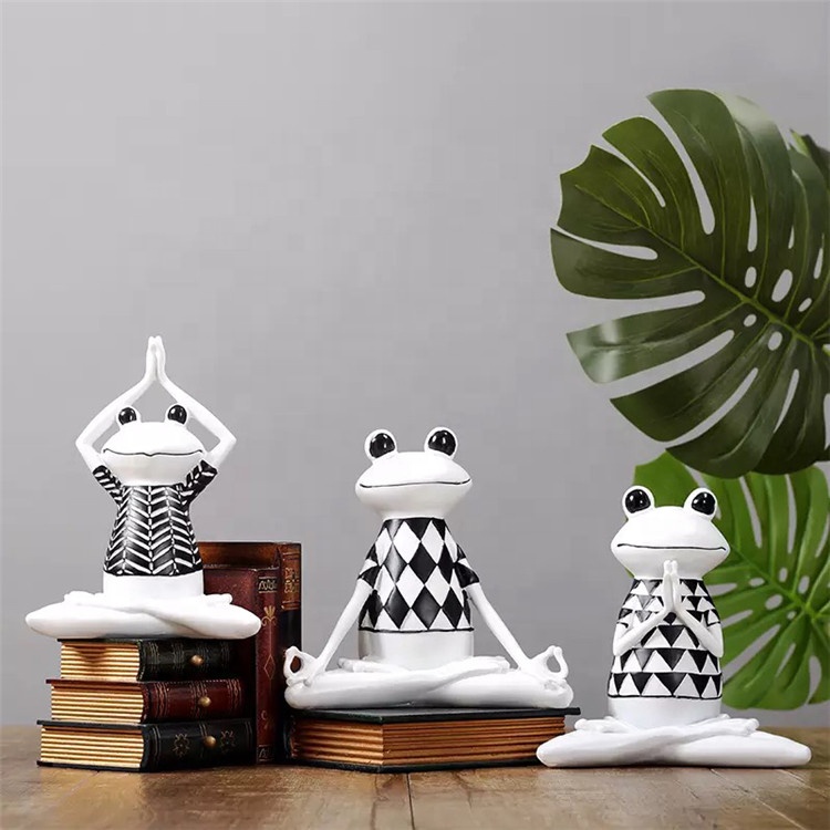 The latest design hand paint animals ornament home decoration ceramic yoga frog