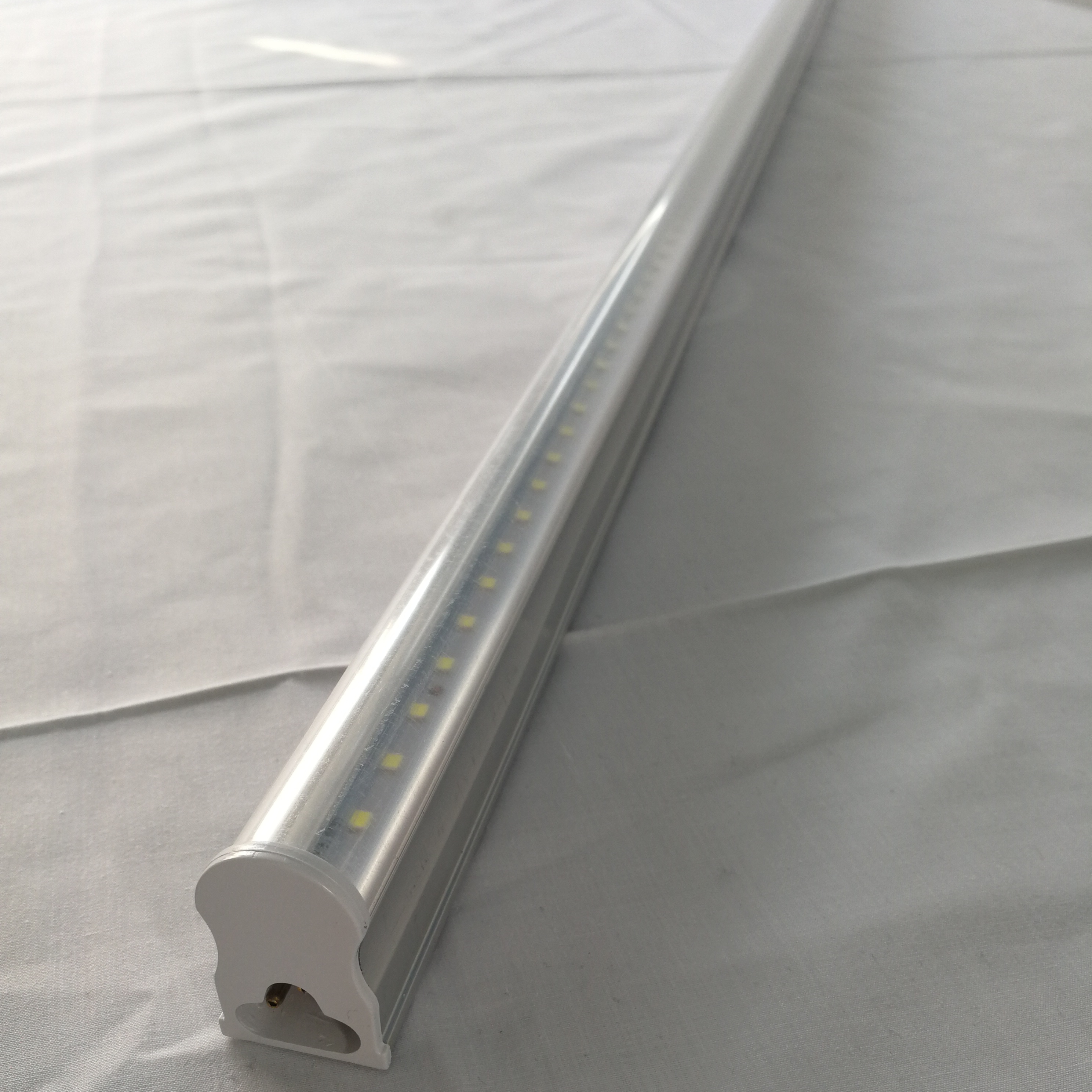 0,9 m 3000k 14w LED T5 трубки свет индии рынка 14 Вт ламповый свет aluminum & plastic 2.5KV всплесков напряжения Защита PF> 0,9