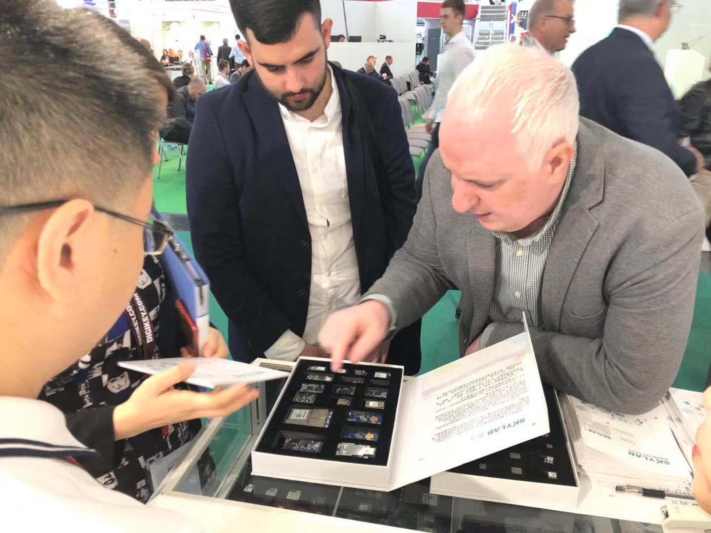 SKYLAB хит продаж мини GPS трекер для автомобиля gps устройство слежения