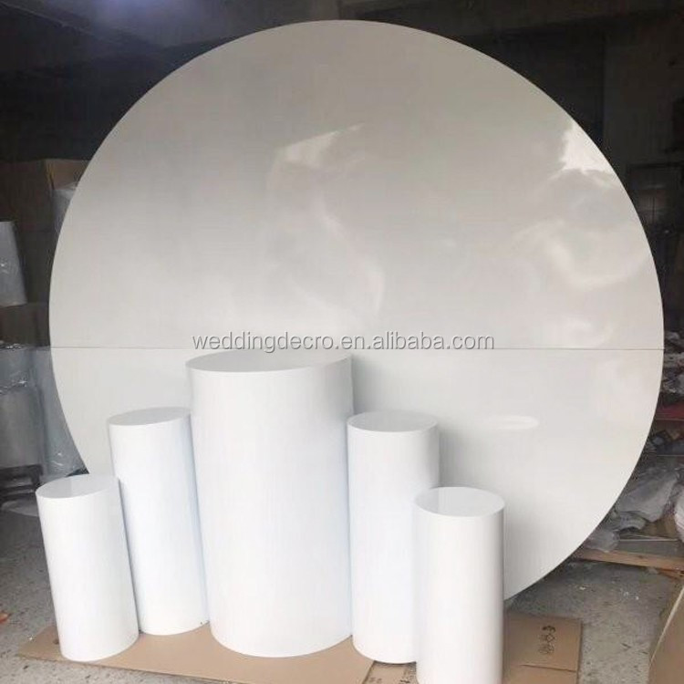 Round White Background with Round Plinths for Birthday Party Decoration