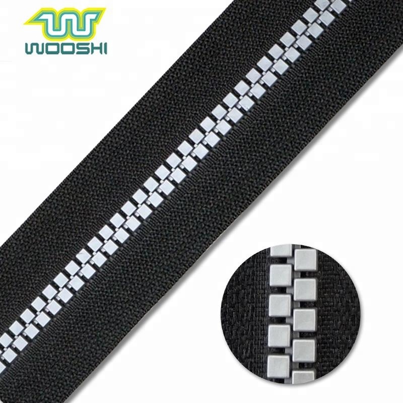 Plastic Delrin zipper eco-friendly zippers rolls with squared teeth for garment and sportswear