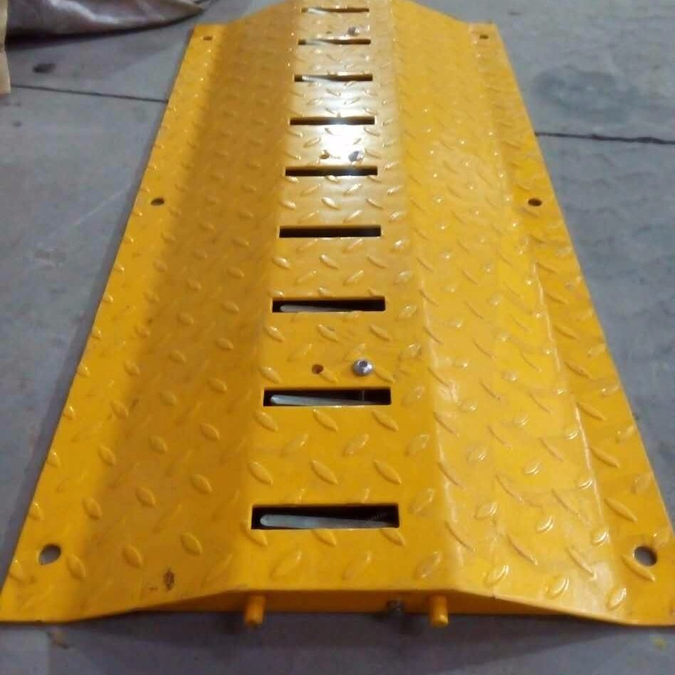 New Durable Traffic Tire Spikes Tyre Killer 485*1000*50mm Security Road Spikes Tire Spikes