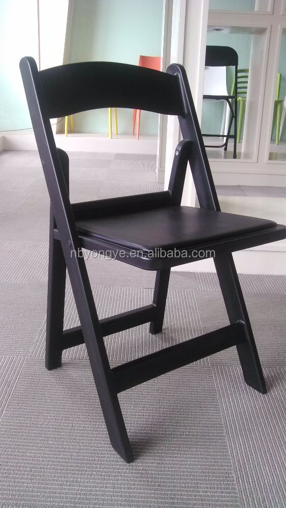 PP Wimbledon padded resin folding chair