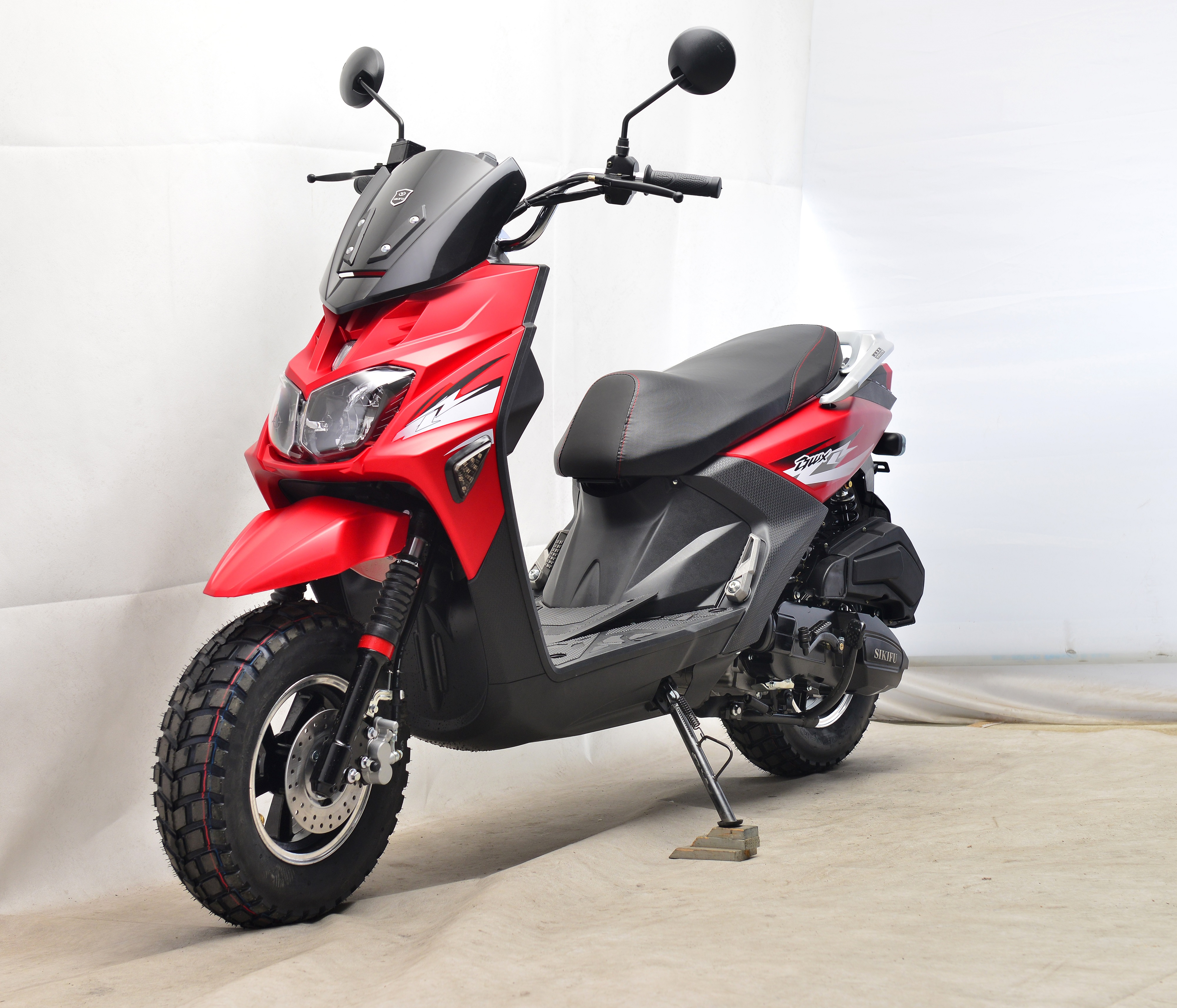 Новый газовый скутер 150cc