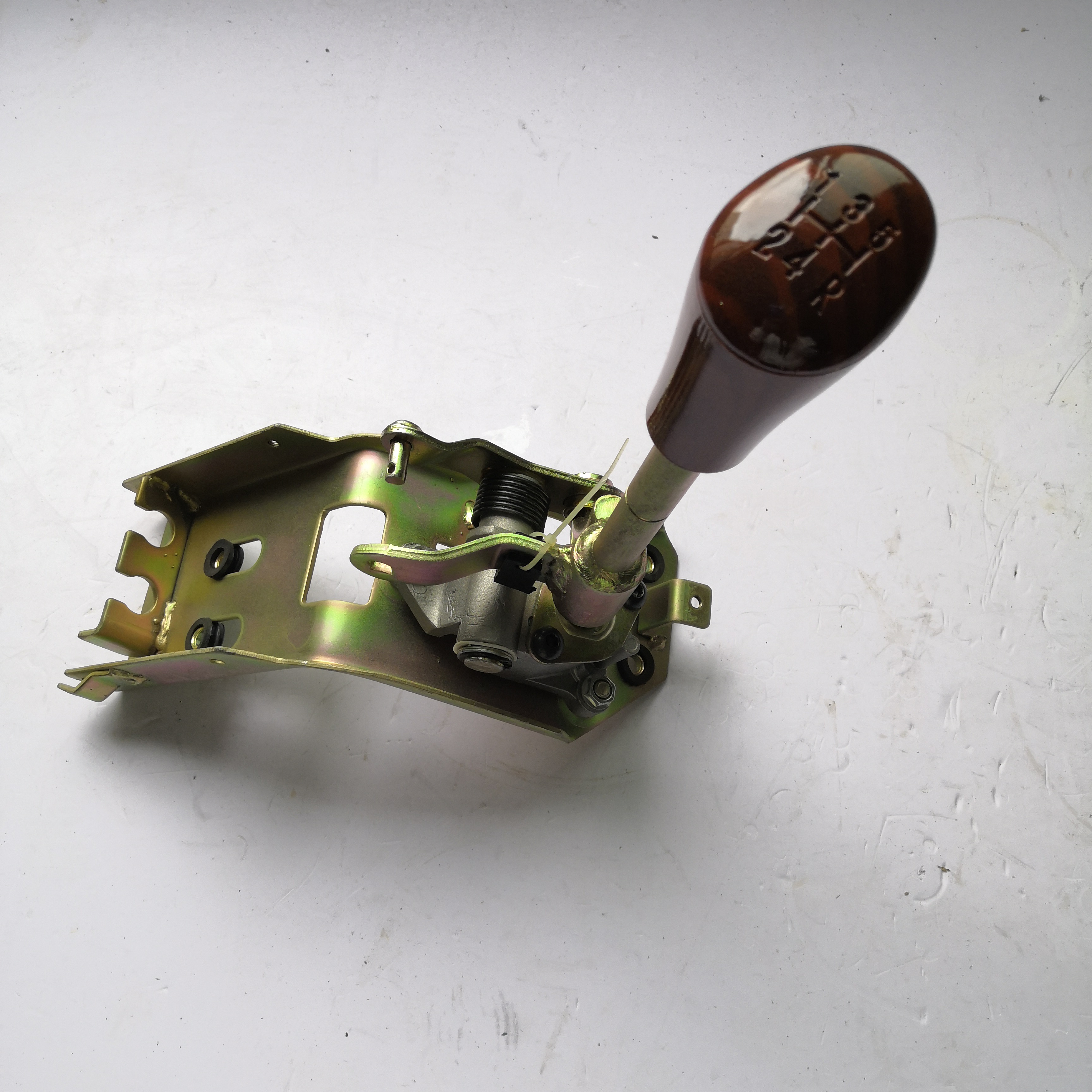 Рычаг переключения передач для Foton Forland 1046 OEM L0173080013A0