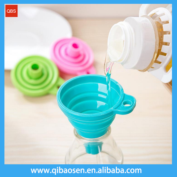 Practical mini telescopic Silicone folding long neck funnels/ liquid oil separation funnel