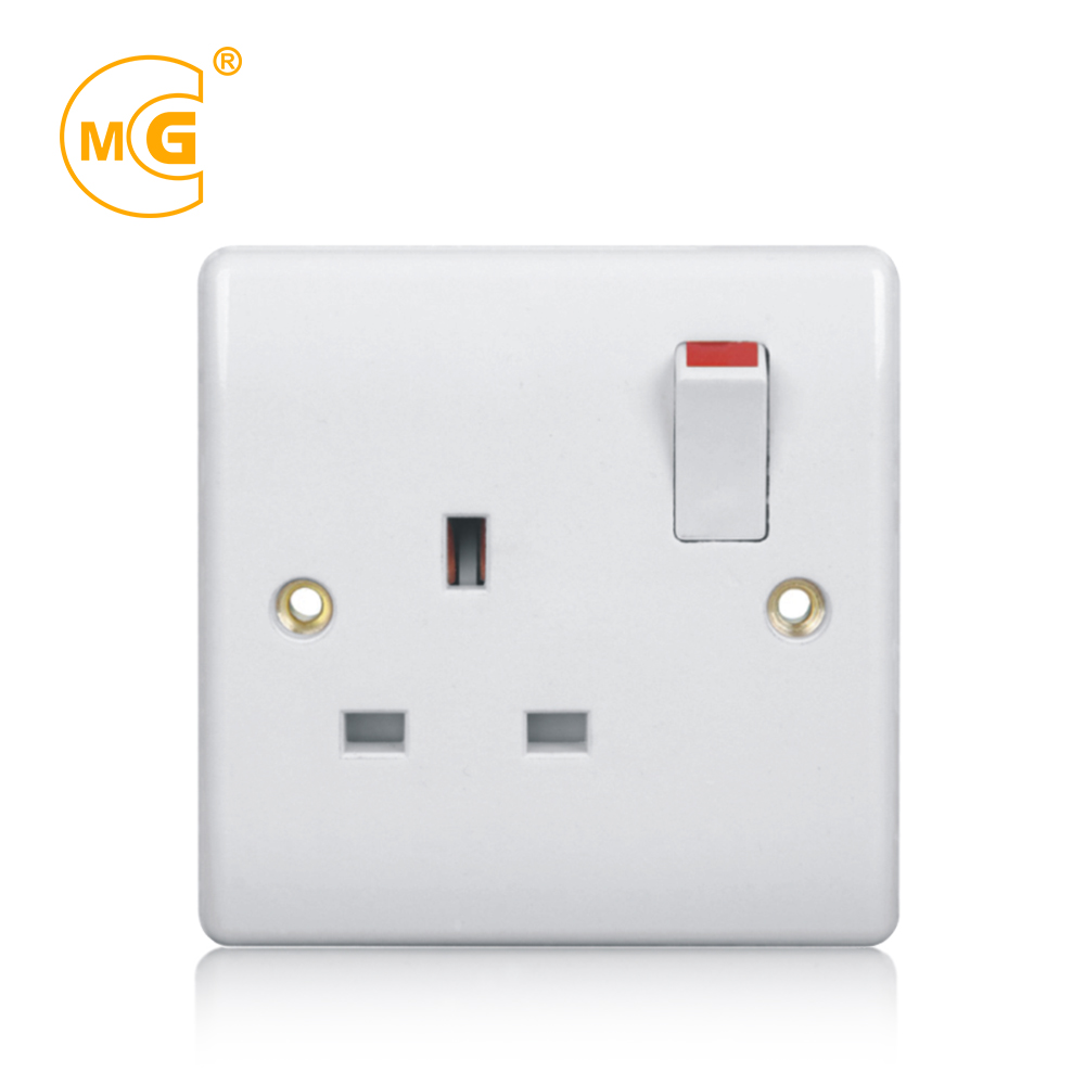 Электрическая электрическая розетка BS single UK power 13A