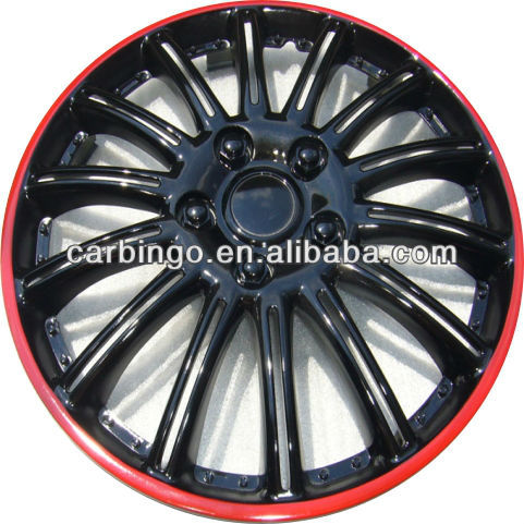 Пластиковые крышки колеса автомобиля