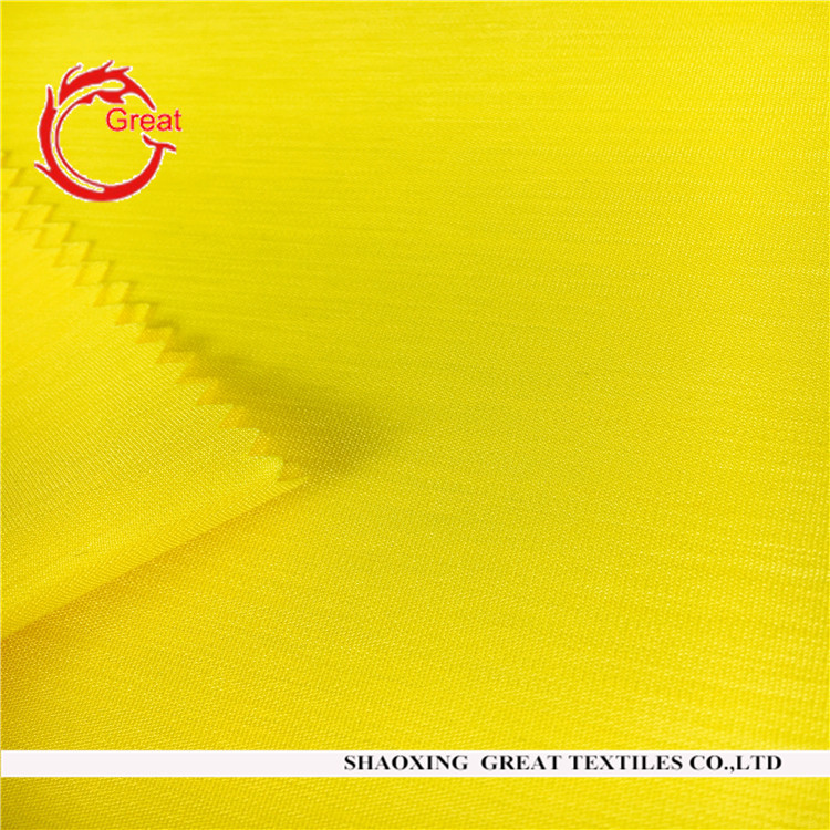 Оптовая продажа, shaoxing textile slub полиэстер, персиковая кожа, ткань 125 г/см для одежды