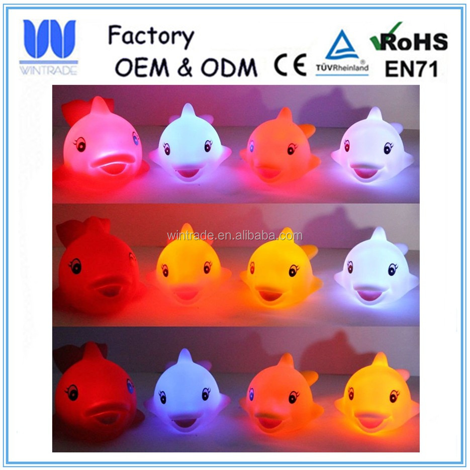 LED color changing waterproof dolphin light up vinyl bath toy