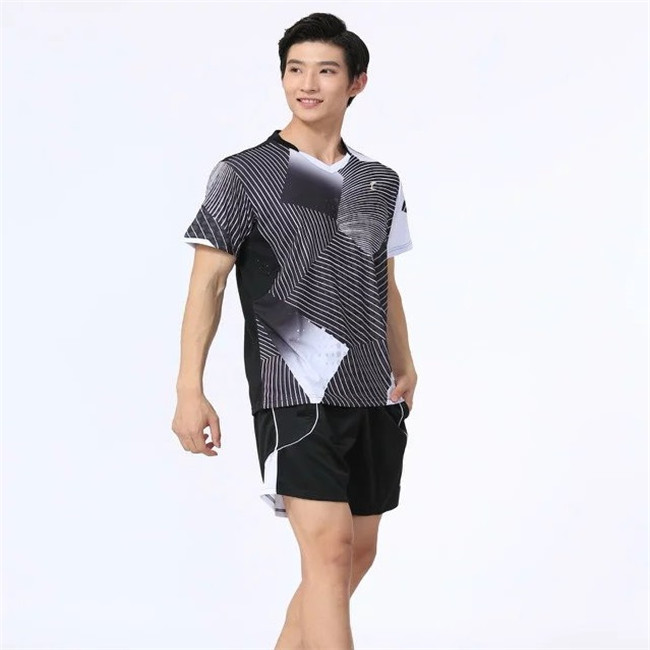 Bulk handball basketball/ badminton/ handball/ flootball/ tennis court balls shirts