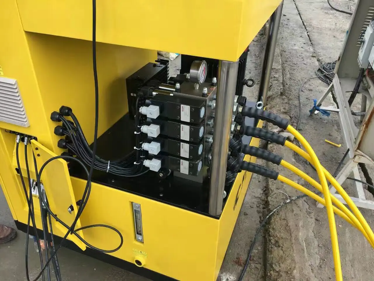 Touch Screen PLC Synchronous Hydraulic Lifting System
