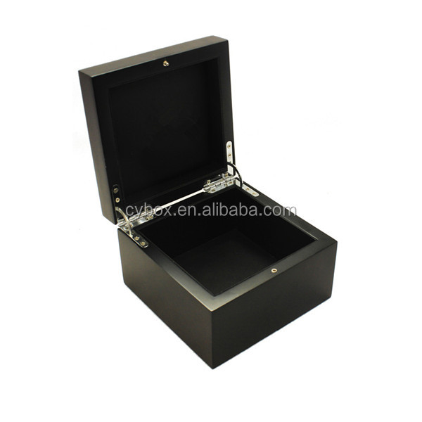 High Gloss Qiano Black Lacquer Rustic Single Wooden Watch Box