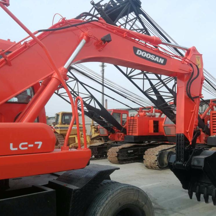 Высокое качество используемом состоянии Низкая цена оригинальный DOOSAN DH150w-7 колесный экскаватор для продажи