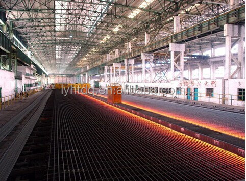 The raw materials scrap iron for steel rebar production line