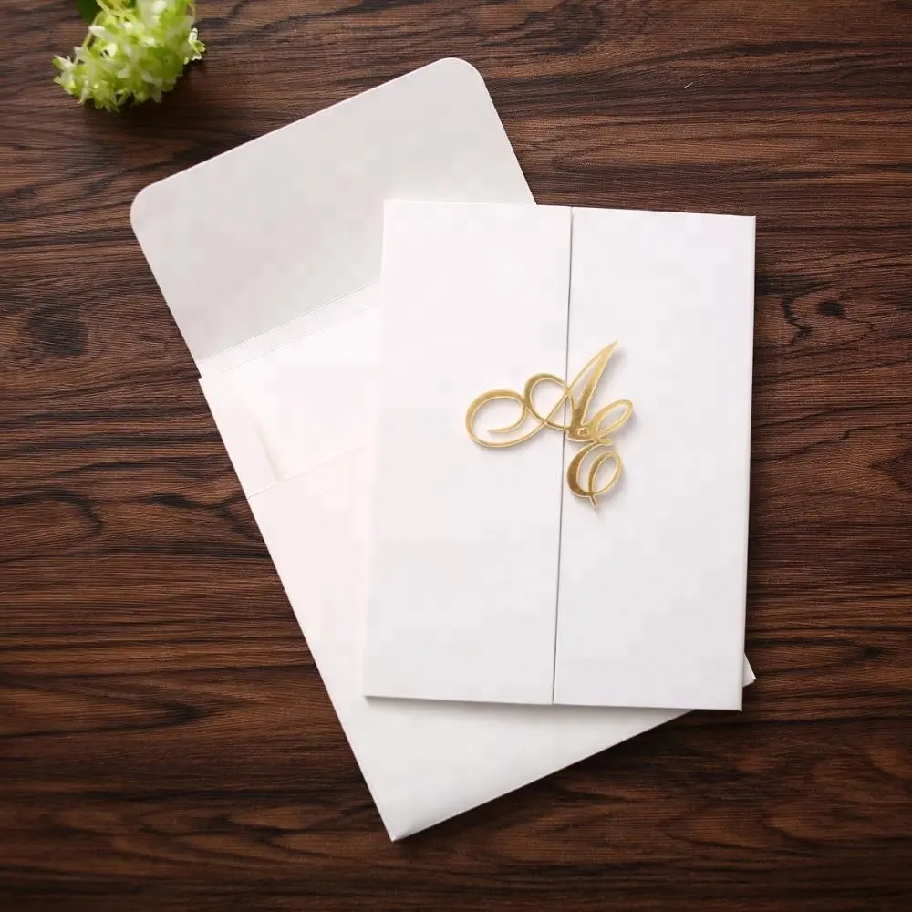 2022 Hot sale luxurious white hardcover folded wedding invitations with acrylic monogram