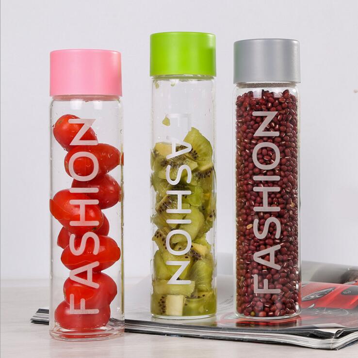 Прозрачная стеклянная бутылка voss