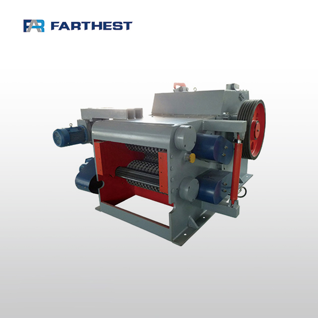 Pine Tree Wood Log Chipping Machines For Blocks