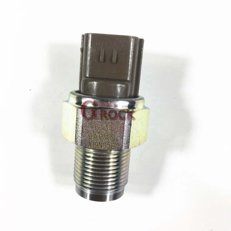 Датчик высокого давления топлива Common Rail 499000-6131 8-98119790-0