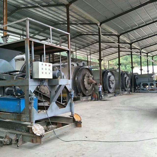 New installed in Germany pyrolysis plastic capacity 400kg machine
