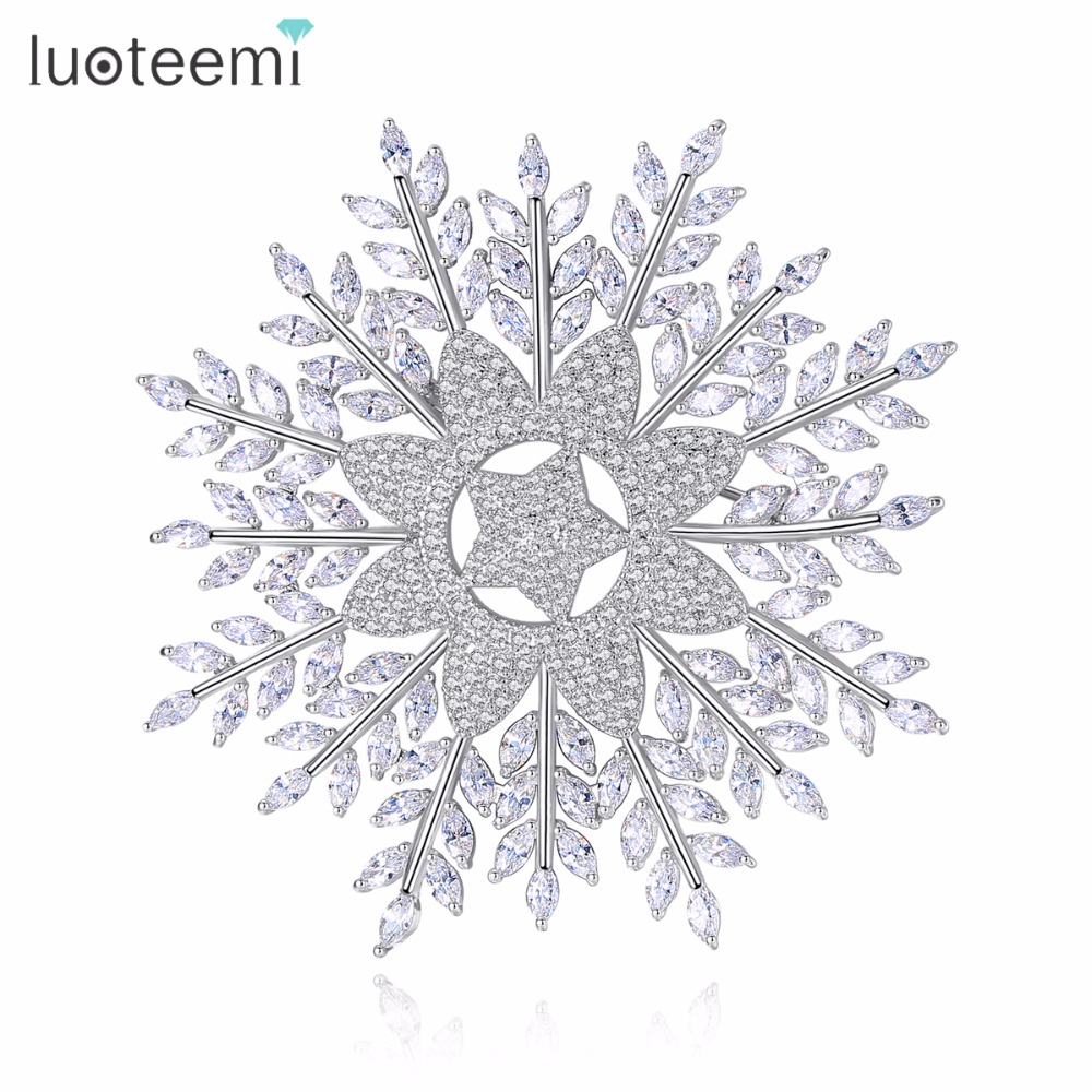 LUOTEEMI превосходная исключительная форма снежинки прозрачная брошь Блестящий медный кубический цирконий A AA подходит для молодых женщин