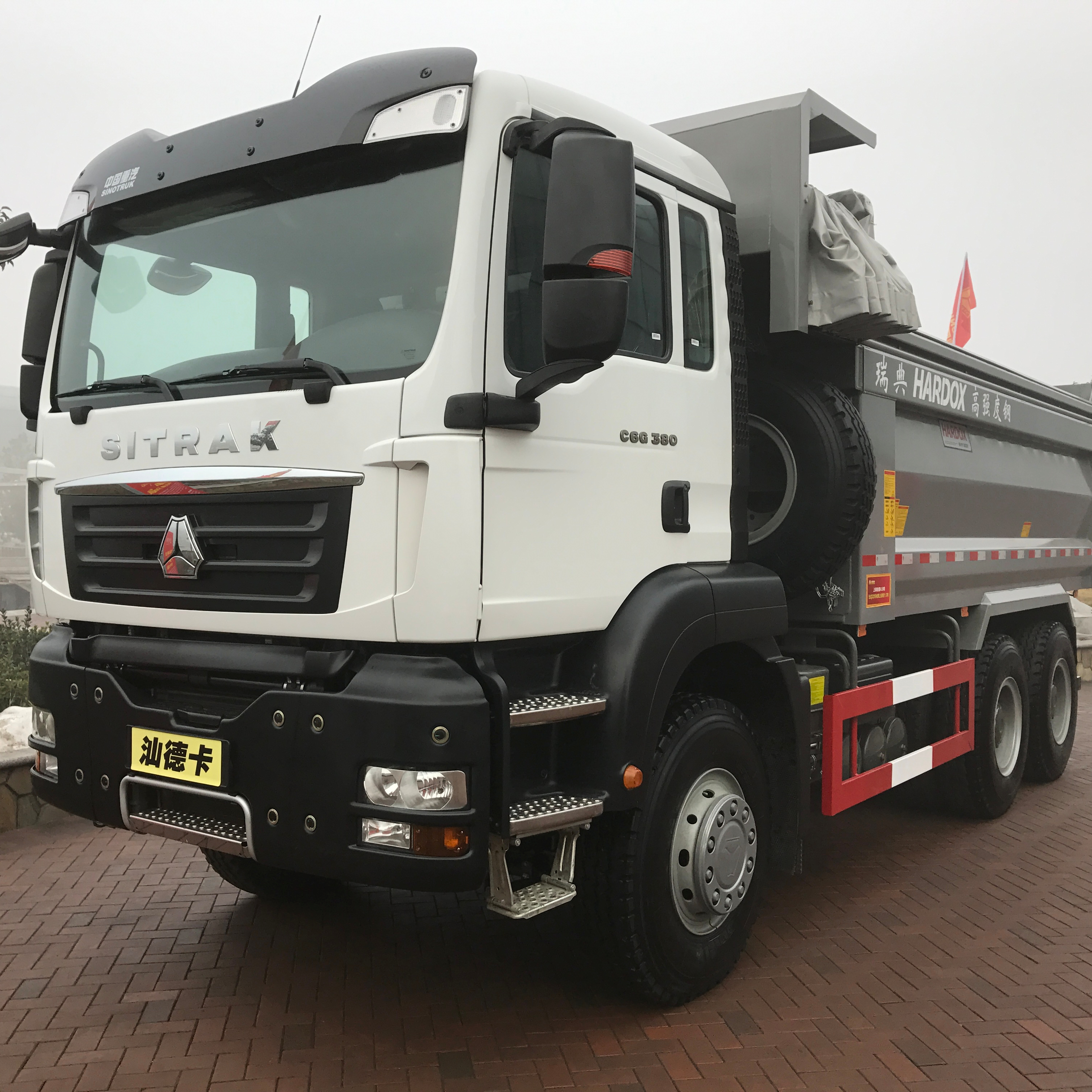 Sinotruck man axle 40t Sitrak тракторный самосвал цена
