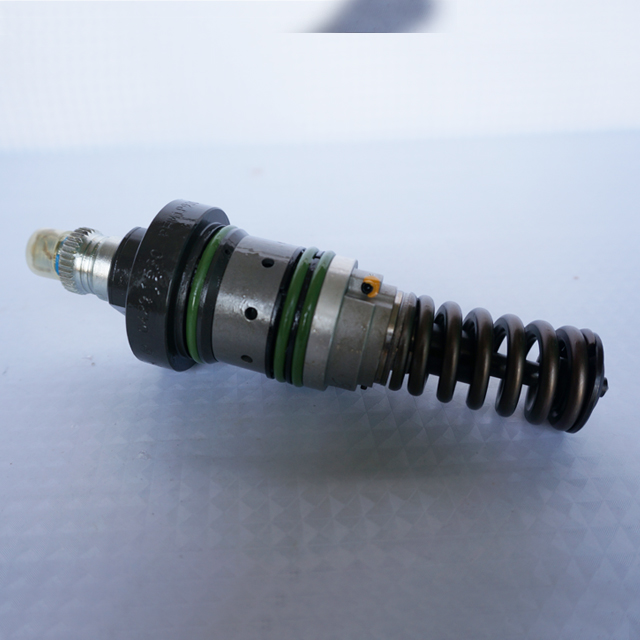 Детали двигателя Deutz TD 2012 L04 2V топливный насос 0429 1530
