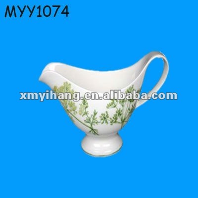 Подробные керамические соус кувшин
