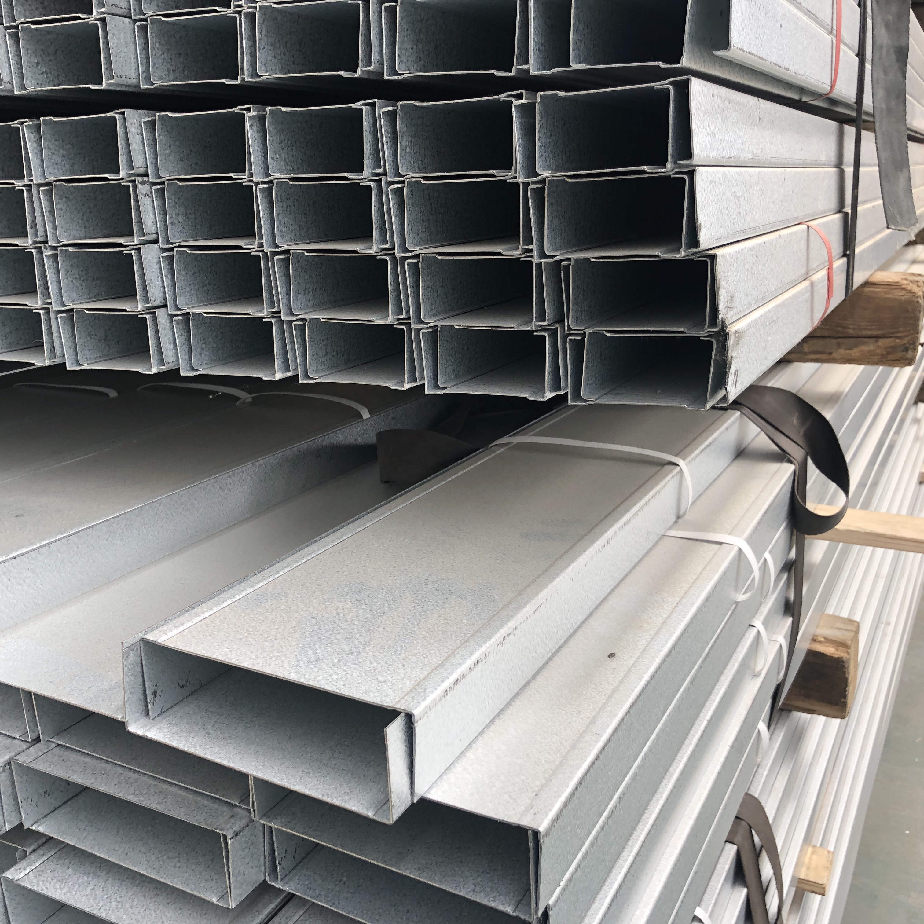 Factory American Standard Light Steel Factory Stud Price